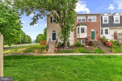 /international/us/12346-field-lark-court-fairfax-va-110107745491/