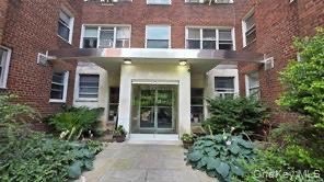 /international/us/1234-midland-avenue-yonkers-ny-110102775877/