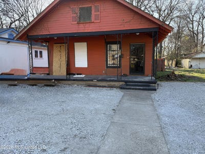 /international/us/427-s-eureka-street-greenville-ms-110106206232/