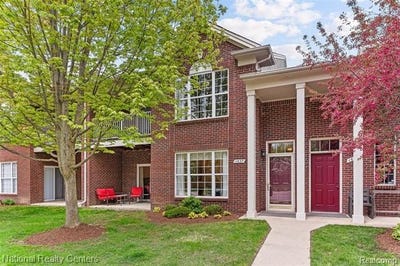/international/us/1637-deepwood-circle-rochester-mi-110107855959/