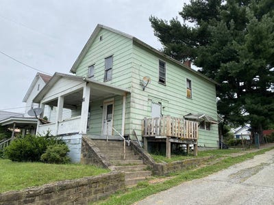 /international/us/41-varndell-street-uniontown-pa-110119529651/