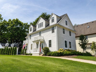 /international/us/303-park-avenue-clarendon-hills-il-110110176701/