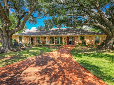 /international/us/2513-brookhaven-drive-denison-tx-110108909061/
