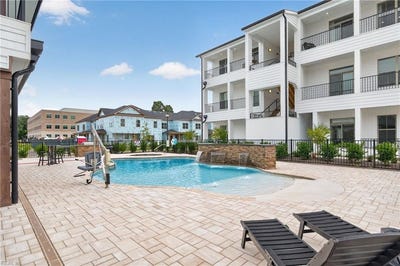 /international/us/1010-ashworth-way-suffolk-va-110110407516/