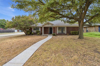 /international/us/2222-cortland-circle-rowlett-tx-110120057760/