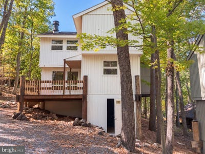 /international/us/3838-erickson-circle-mc-gaheysville-va-110120562616/