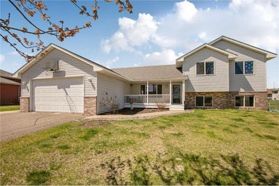 /international/us/945-kelsey-avenue-clearwater-mn-110107733991/