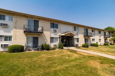 /international/us/8924-kenneth-drive-des-plaines-il-110107502338/