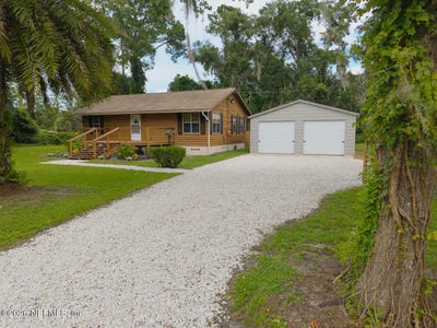 /international/us/102-river-road-drive-palatka-fl-110109809346/
