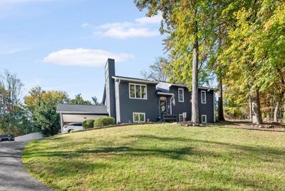 /international/us/4822-cherokee-hills-dr-salem-va-110120887861/