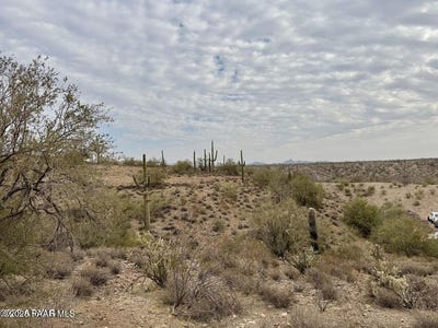 /international/us/43925-n-saguaro-blossom-lane-morristown-az-110101223258/?lang=en