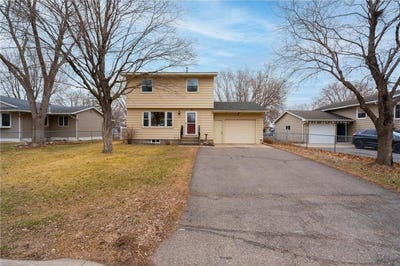/international/us/110-4th-avenue-se-saint-joseph-mn-110107243968/