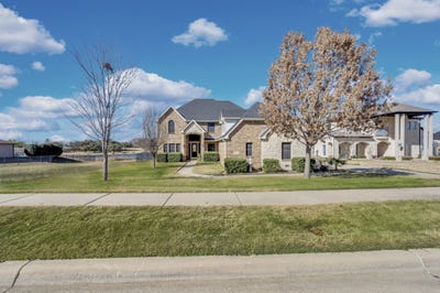 /international/us/415-breezeway-court-cedar-hill-tx-110105048097/