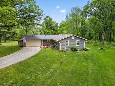 /international/us/43w239-hazelwood-trail-st-charles-il-110108267668/