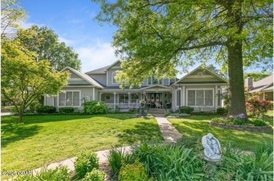 /international/us/1529-s-grand-avenue-carthage-mo-110098823290/