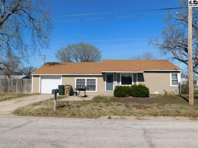 /international/us/1018-e-16th-ave-hutchinson-ks-110106536426/