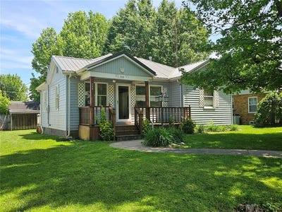 /international/us/506-s-sparta-street-steeleville-il-110099606526/