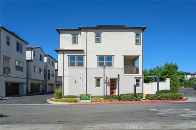 /international/us/3037-tallahassee-simi-valley-ca-110120609712/
