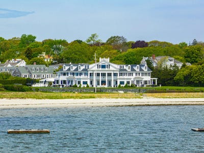 /international/us/151-155-irving-avenue-hyannis-port-ma-110100261290/
