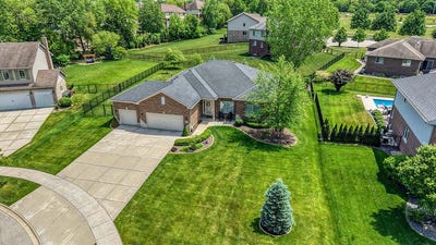 /international/us/12427-pemrose-court-mokena-il-110108958501/