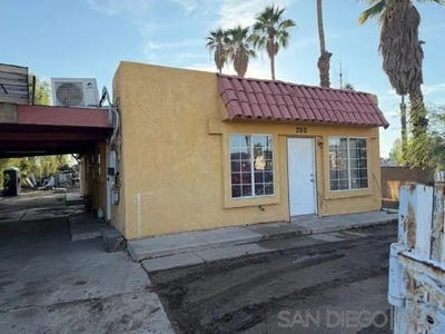 /international/us/200-lopez-ct-calexico-ca-110107394847/