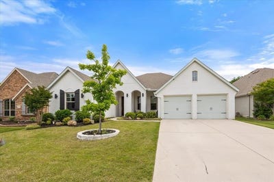 /international/us/309-bluffside-trail-benbrook-tx-110099997495/