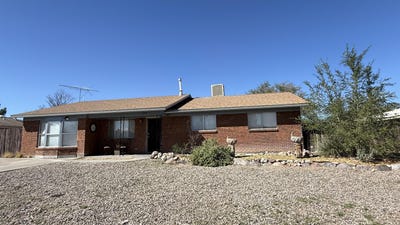 /international/us/1209-lewis-drive-socorro-nm-110102525091/