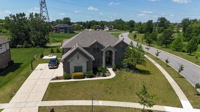 /international/us/22612-bear-claw-lane-frankfort-il-110107638120/