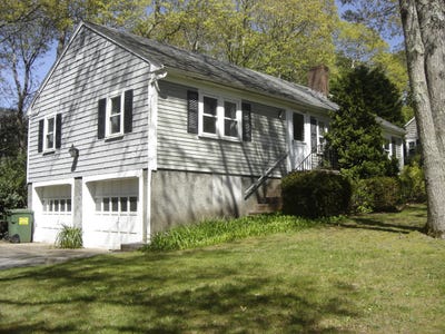 /international/us/2-zephyr-drive-yarmouth-port-ma-110107393264/