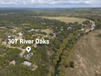 /international/us/307-river-oaks-dr-wimberley-tx-110120563418/
