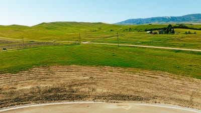/international/us/tbd-moonglow-heights-sheridan-wy-110091961369/