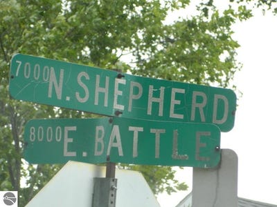 /international/us/8010-e-battle-road-clare-mi-110101237576/