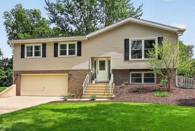 /international/us/1905-cheshire-lane-wheaton-il-110110328664/