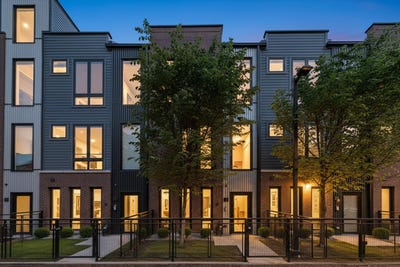 /international/us/4250-w-belmont-avenue-chicago-il-110109067239/