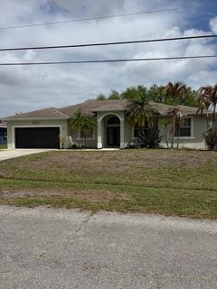 /international/us/522-se-nome-drive-port-st-lucie-fl-110107007055/