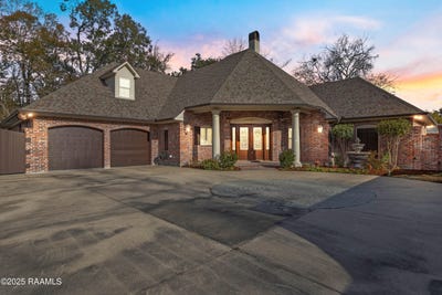 /international/us/143-enchanted-oak-boulevard-lafayette-la-110097194873/