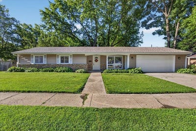/international/us/3735-highcrest-road-rockford-il-110108805866/
