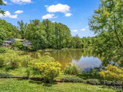 /international/us/68-lakeview-court-brevard-nc-110107851211/
