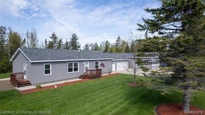 /international/us/15262-us-23-s-presque-isle-twp-mi-110108748322/