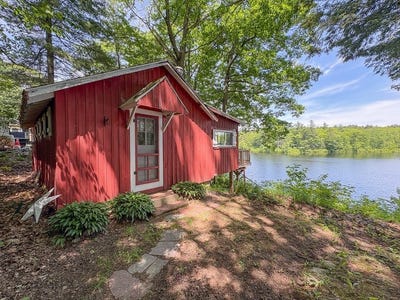 /international/us/33-watatic-pond-rd-ashburnham-ma-110108658738/