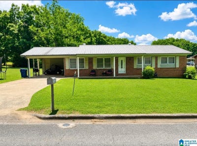 /international/us/906-college-street-talladega-al-110108256370/