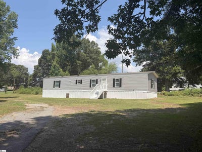 /international/us/2060-foster-street-chesnee-sc-110109188026/