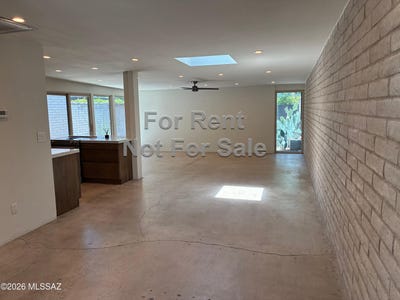 /international/us/5701-e-glenn-street-tucson-az-110108355762/