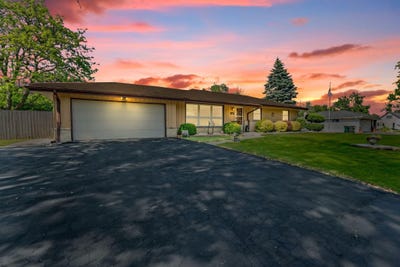 /international/us/2324-w-woodward-dr-oak-creek-wi-110100222124/