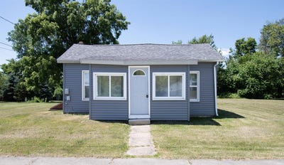 /international/us/1210-town-street-kendallville-in-110100627859/