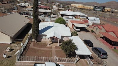 /international/us/607-la-caverna-van-horn-tx-110107441353/