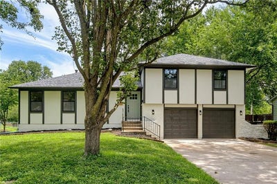 /international/us/103-manor-drive-belton-mo-110101246105/