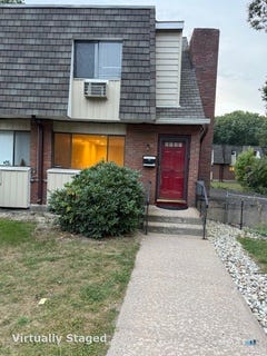 /international/us/40-high-path-road-windsor-ct-110119987058/