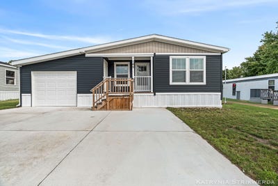 /international/us/145-w-pin-oak-drive-coopersville-mi-110119722857/