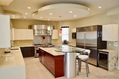 /international/us/1235-neptune-ave-encinitas-ca-110108963578/